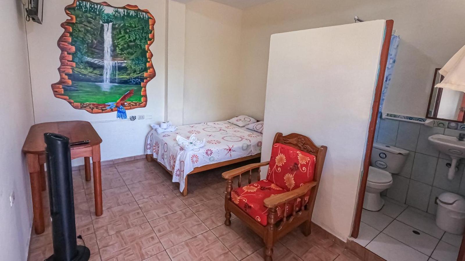 Hotel Shoffi'S House Backpackers Tarapoto Exterior foto